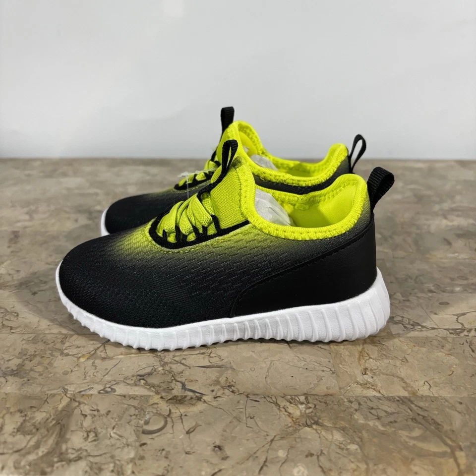 Falls Creek 学步儿童男孩 Mimia 运动鞋 8 码 — 第 2/4 张图片