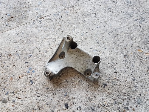 BMW 1er E81 E82 E87 E88 3er E90 E91 LCI N43 Lagerbock Klimakompressor 7505980