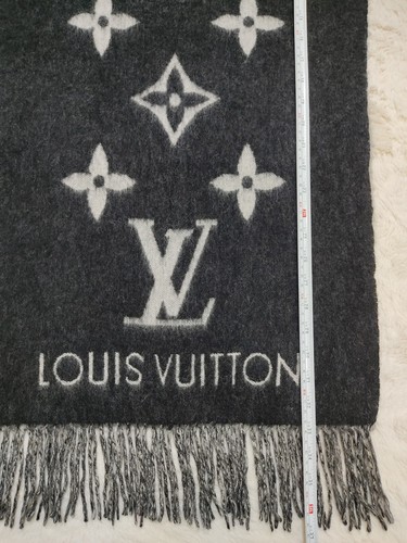 Louis Vuitton Scarf Wrap Stole Black & Gray 100% Cashmere LV Monogram Reversible - Picture 6 of 9