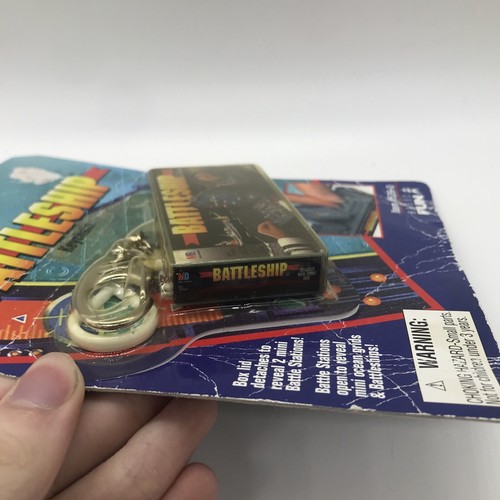 1999 Battleship by Hasbro - Mini Keychain Board Game - Basic Fun - Sealed Pkg - Picture 14 of 14