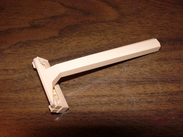 Lot of 25 - BIC LADY SHAVERS - simple disposable razors - new old stock - shaver