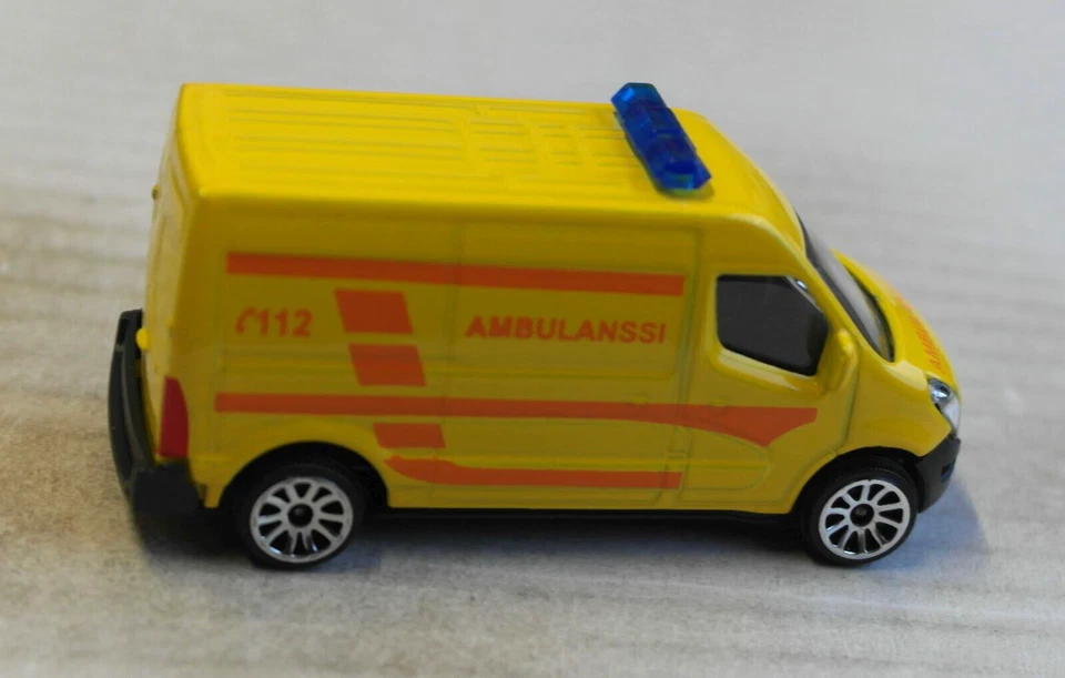 Majorette Renault Master gelb AMBULANSSI Rettungswagen Ambulance Finnland Van - Bild 3 von 4