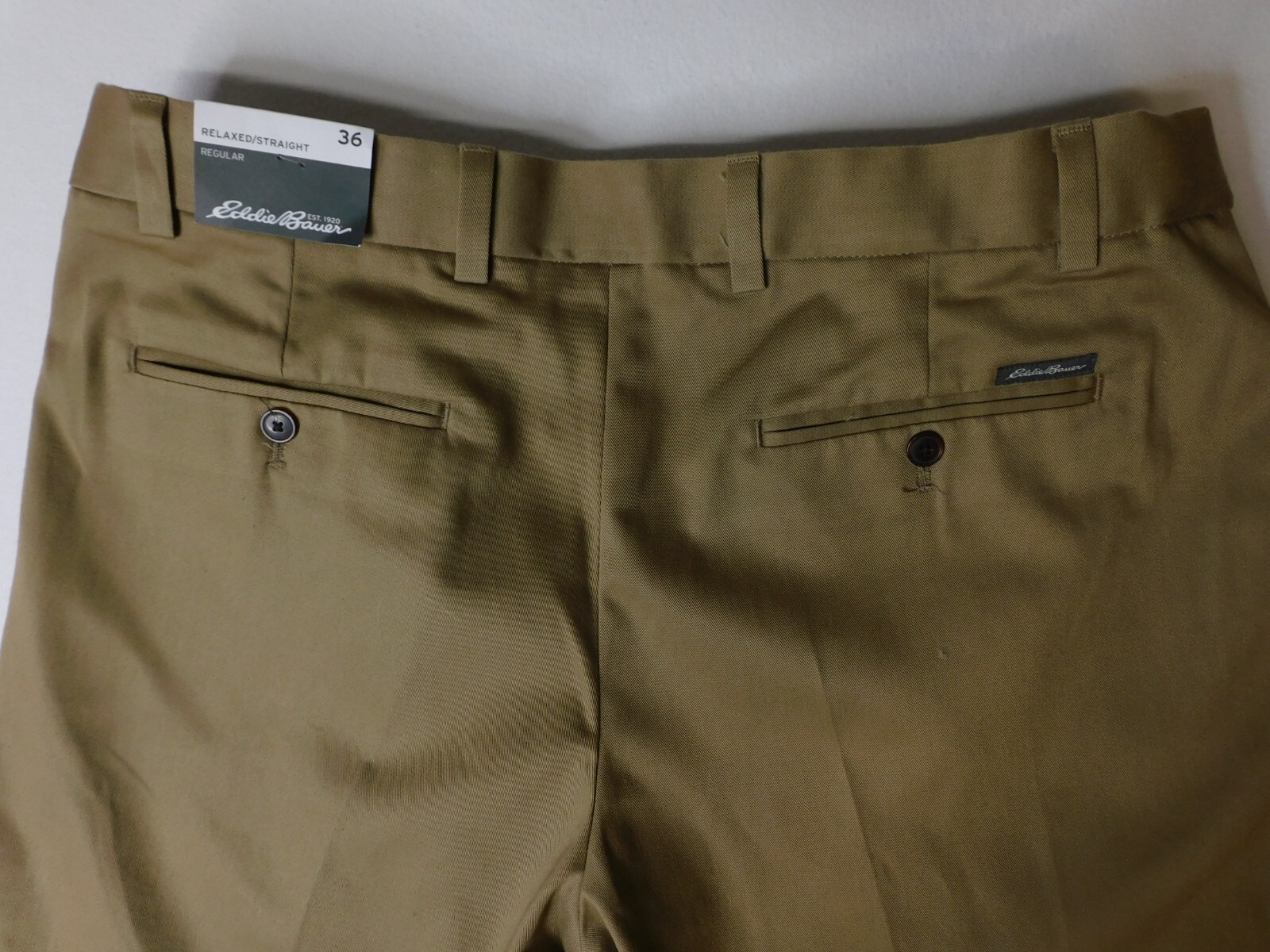 Eddie Bauer Men's Khakis Pants Flat Front; Relaxed/Straight; 36x30