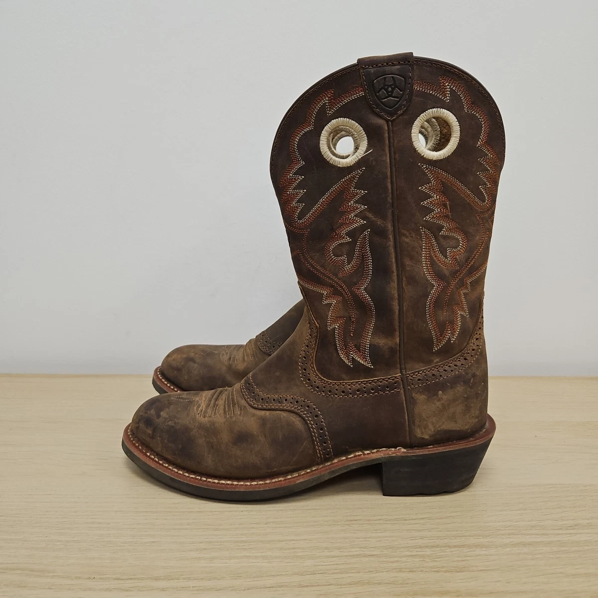 Ariat cowgirl hotsell boots uk