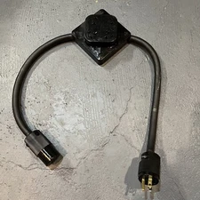 Hubbell 4 Plex Receptacle Outlet 15A Edison Feed Thru Quad Box Adapter