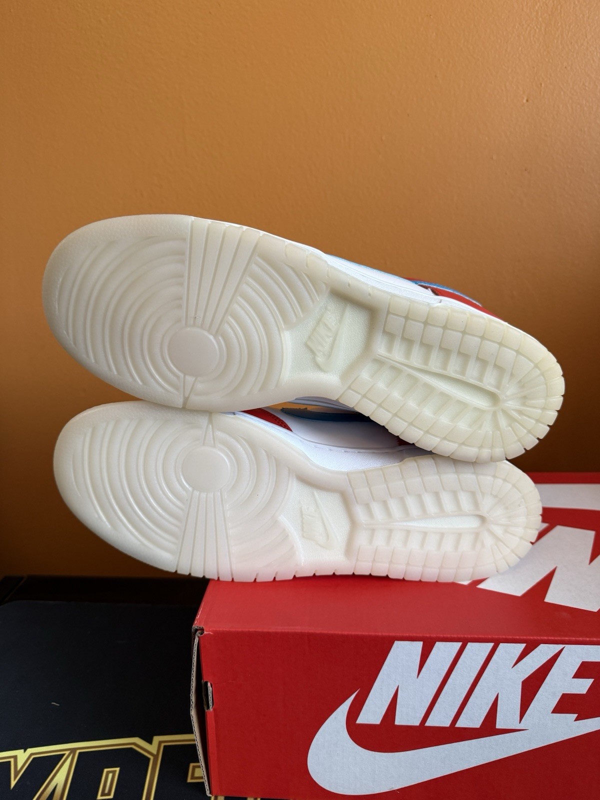 Nike Dunk Low x LeBron James x Fruity Pebbles Red Size 10.5 Brand New thumbnail 5