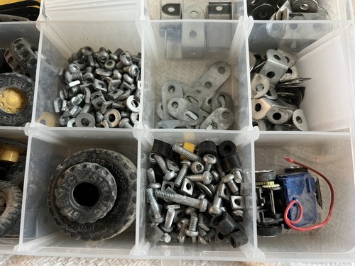 Vintage AC Gilbert Erector Set Parts With Working Power Tool And Attachments - Picture 4 of 17
