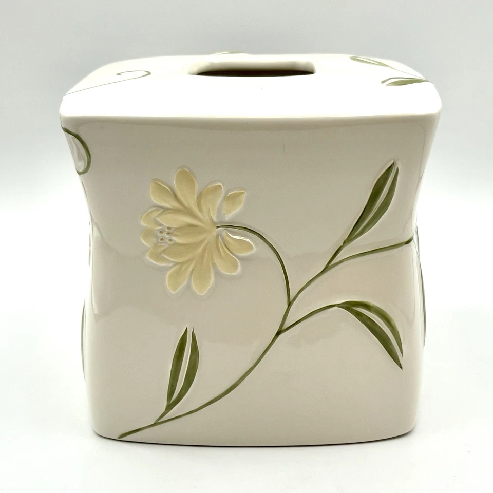 Croscill Penelope Tissue Box Cover Holder Ceramic Yellow Green White Ceramic - Изображение 4 из 4
