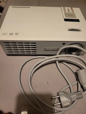 Beamer eMachines V700 BrilliantColor (baugleich Acer H5360) 3D mit neuer Lampe