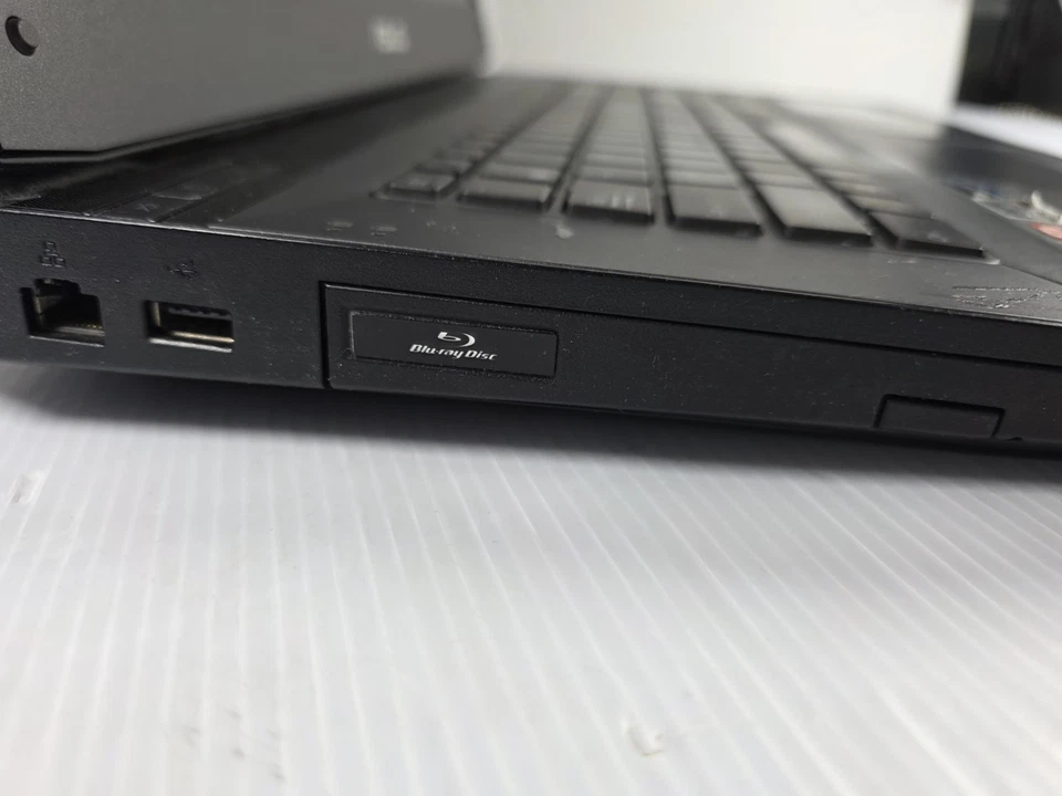 Asus ROG G73JH-A1 Core I7 - 8GB RAM 500Gb + 500GB HDD 17,3" HD Foto 4 de 4