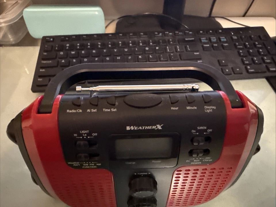 WeatherX - AM/FM Wetterband Radio - Rot - Wetterband Radiosystem (WRS)  - Bild 3 von 4