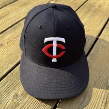 Minnesota Twins Fitted Hat 7 1/2 New Era 59FIFTY Navy MLB Cap