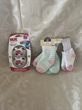 Nuk PACIFIER Soccer Ball - 6-18M NEW With 3 Pair Of Booties - G