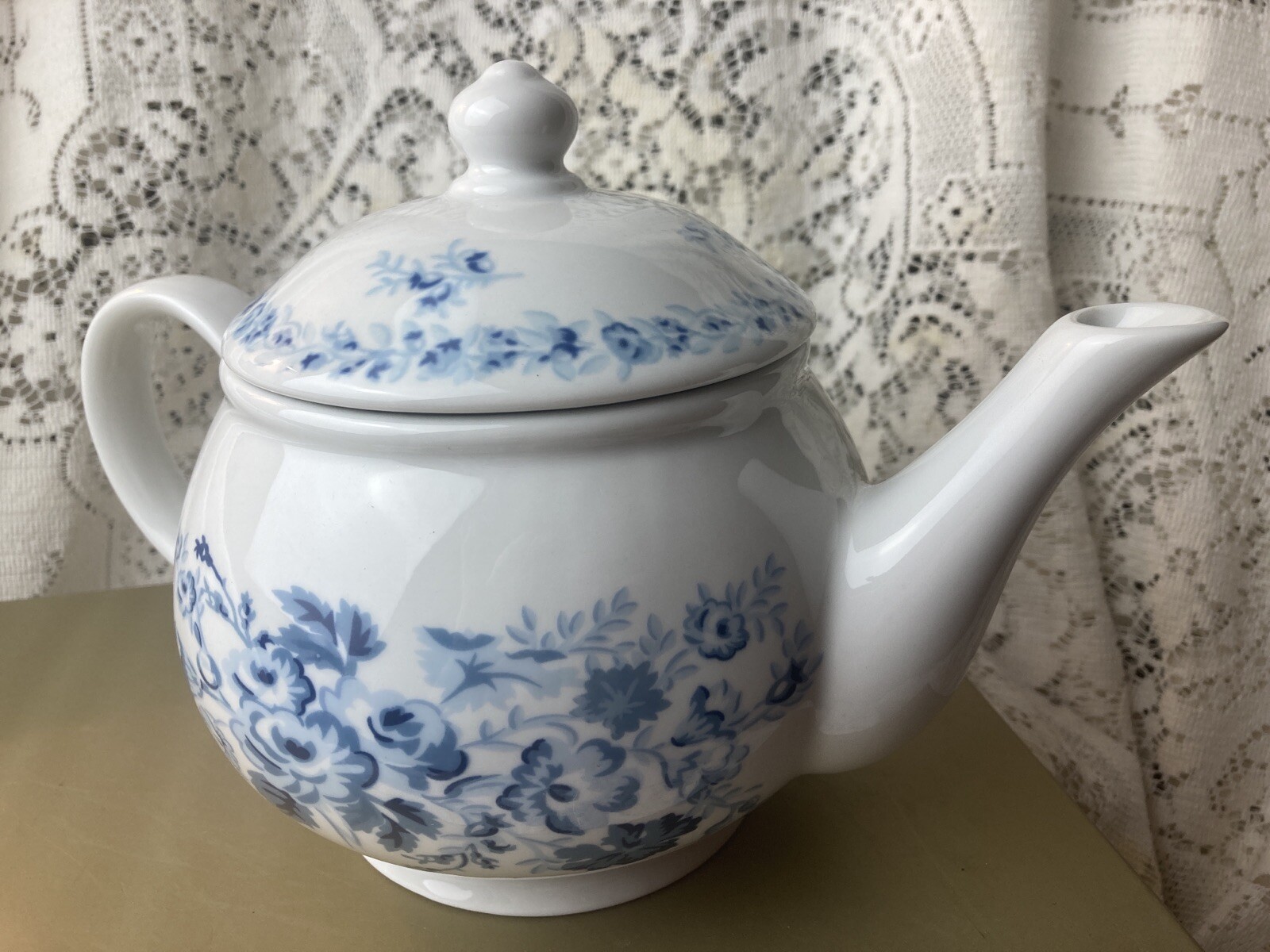 Laura Ashley Sophia Teapot ~ Floral Print White & Blue MINT CONDITION