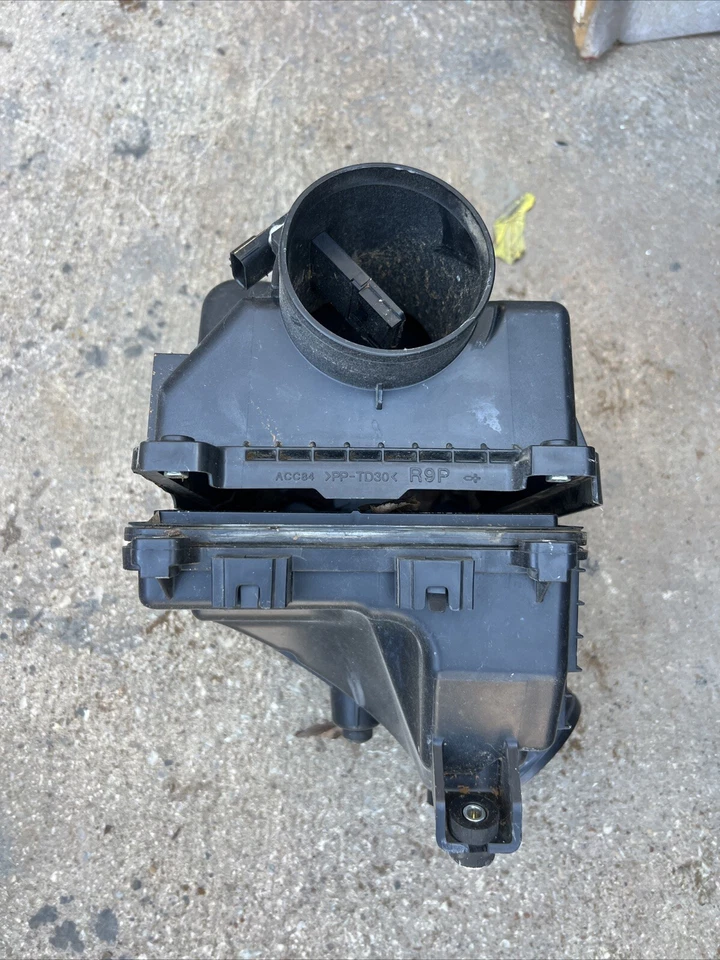 2016 Acura RLX Airbox Assembly - Image 3 of 4