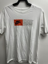 Nike Men's Sportswear T-Shirt Short Sleeve Graphic Tee 943780-100