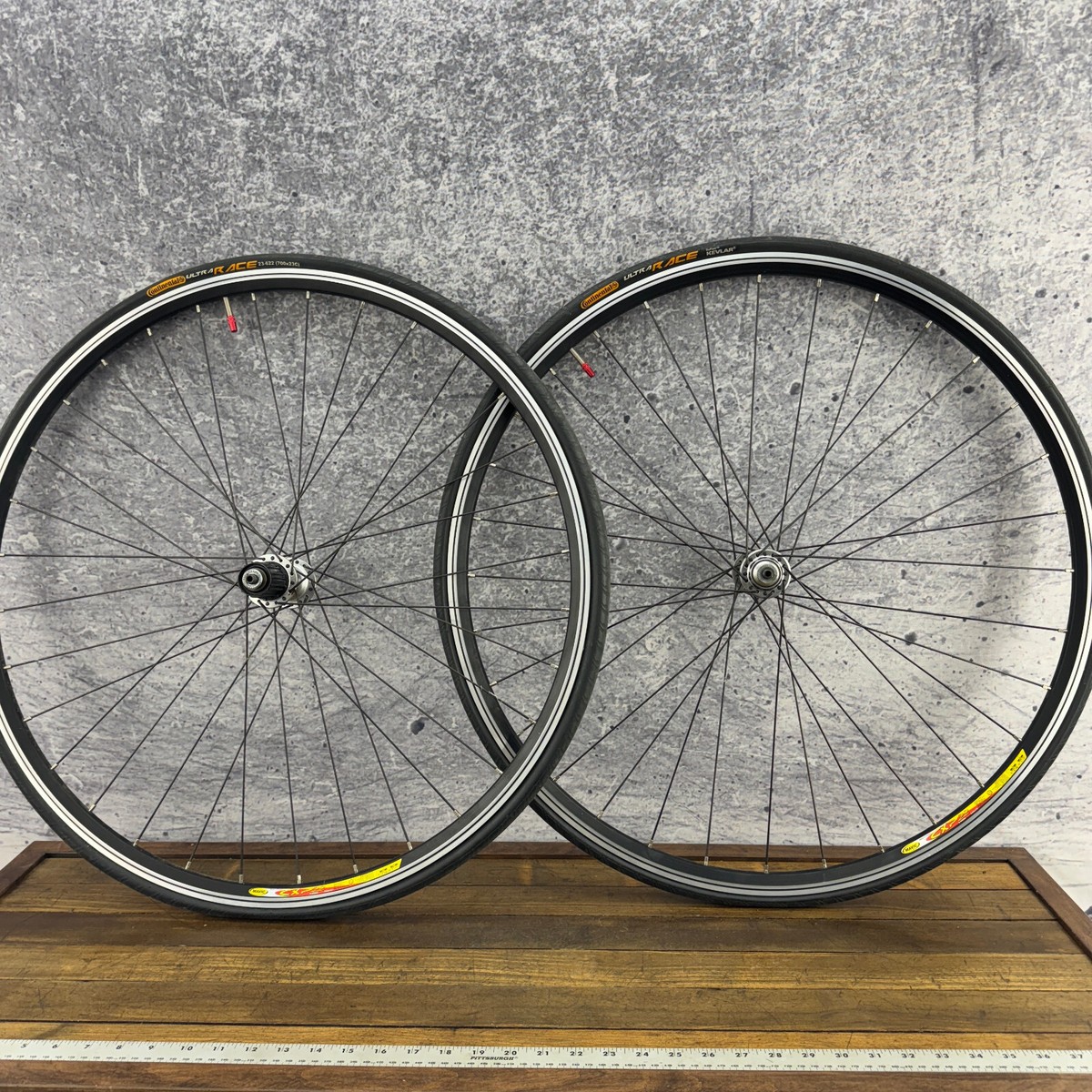 Shimano 105 700c Wheel Set FH-5600 Mavic CXP22 32 130 mm