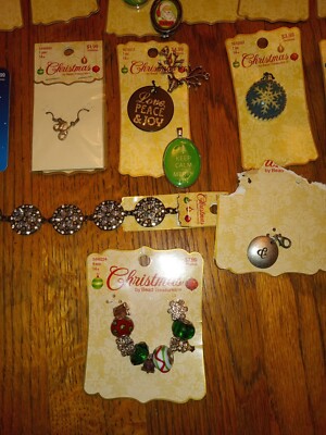 22 Pieces Of Christmas By Bead Treasures Hobby Lobby Necklace And Bracelet Piece