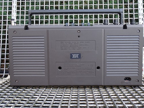 RFT SKR 700 Radio-Kassettenrecorder aus der DDR radio cassette recorder from GDR - Zdjęcie 12 z 19