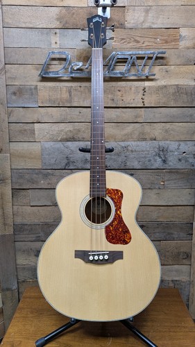 Guild B240EF Electric Acoustic Fretless Concert Bass Guitar