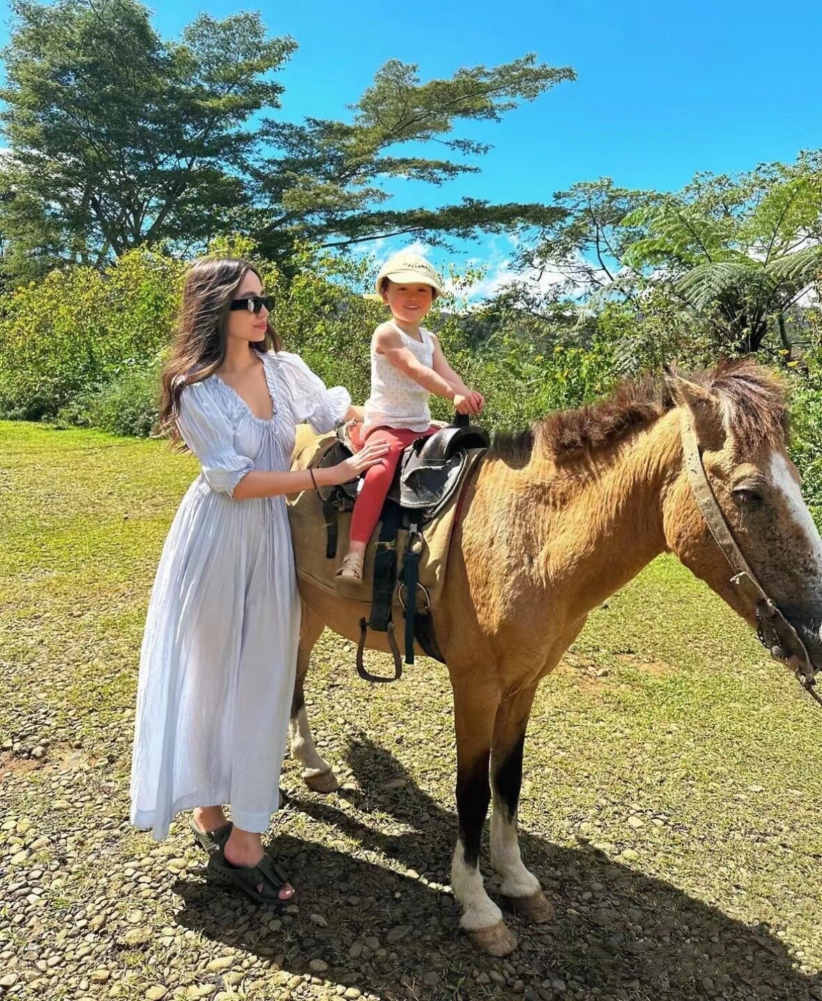 do*EN Cream blue dress