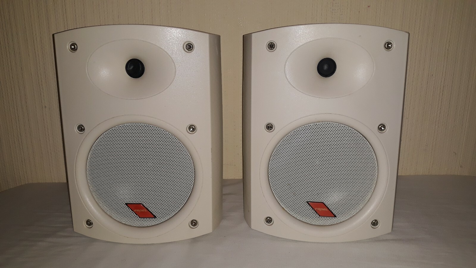 8 ohm 40 watt speakers