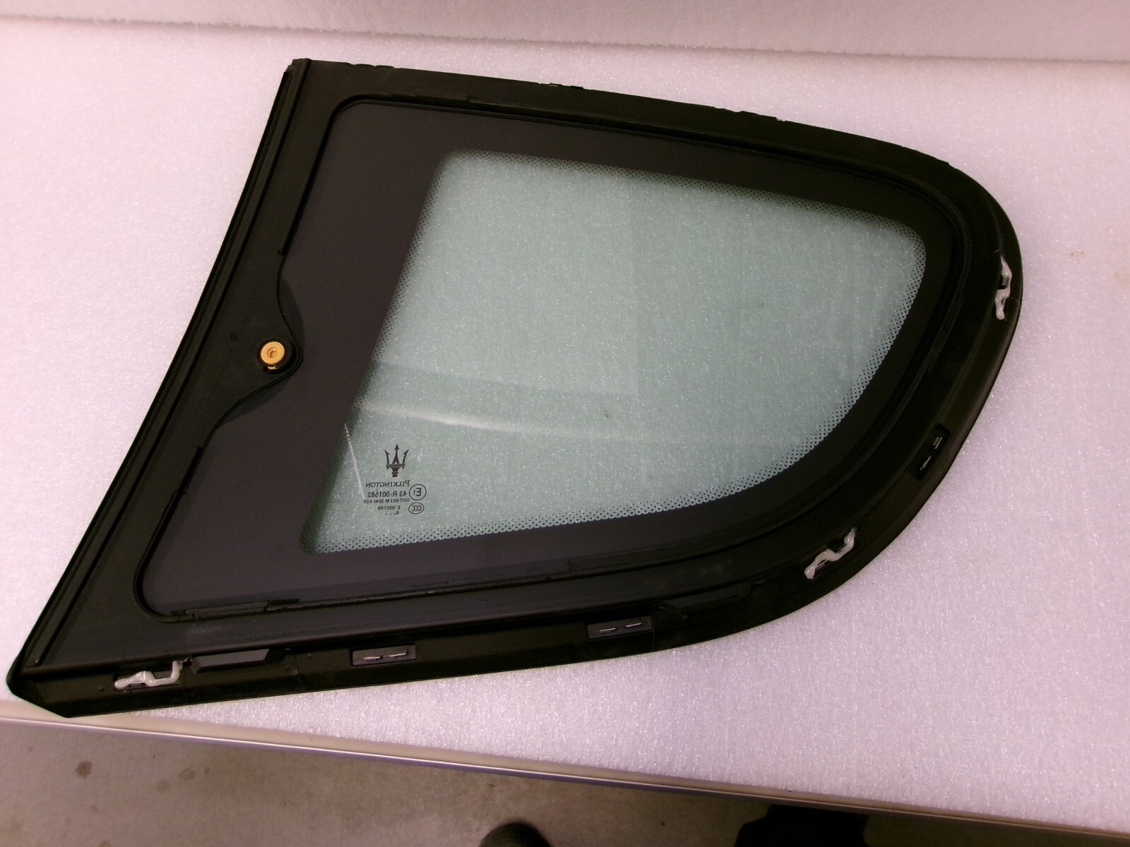 Maserati GranTurismo M145 Coupe Rear Right Side Quarter Window Glass 80088200