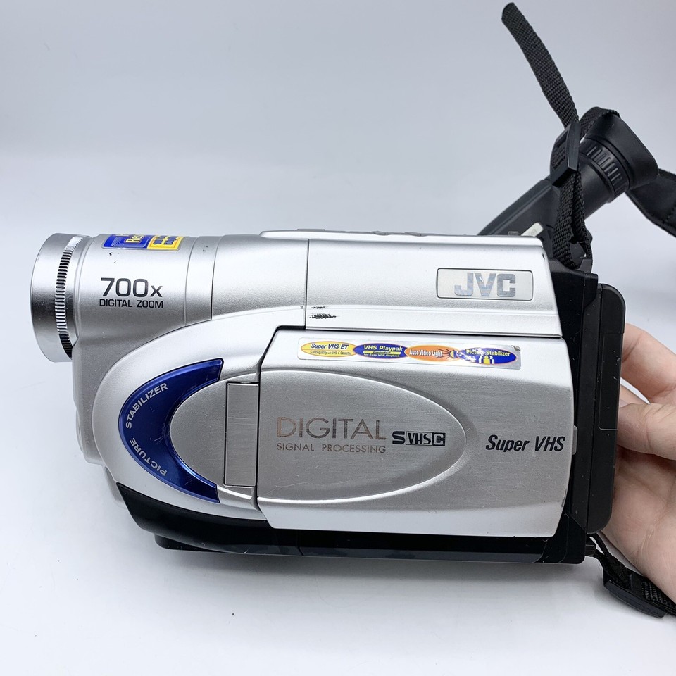 JVC GRSXM260U Super VHSC VHSC Camcorder 700x Digital Zoom *READ