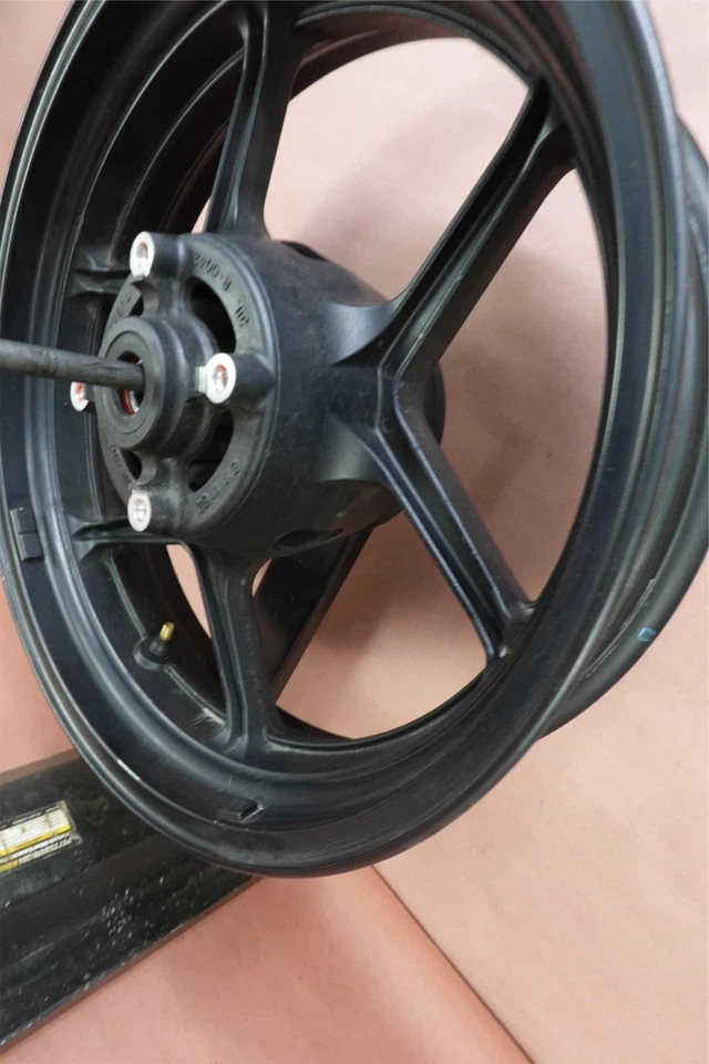 Llanta trasera Kawasaki Versys 650 LE650 2007-2009 Foto 4 de 4