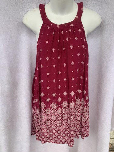 Camiseta sin mangas Torrid para mujer talla 0 cuello falso alto-bajo rosa estampado geográfico callis - Imagen 2 de 8
