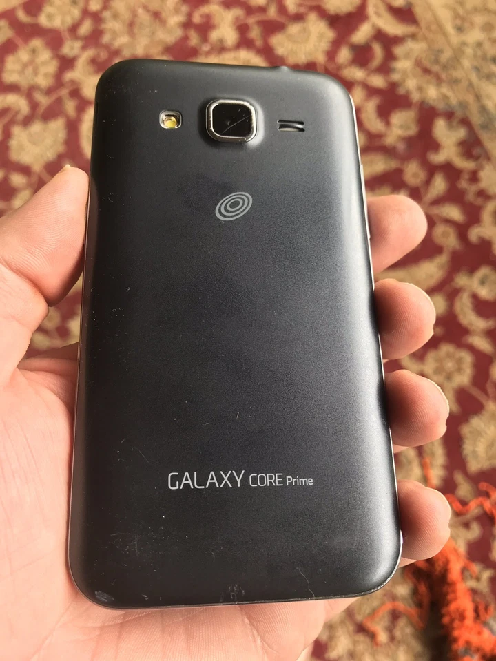 Teléfono Samsung Galaxy Core Prime Straight Talk 8 Gig en buen estado de funcionamiento Foto 3 de 4