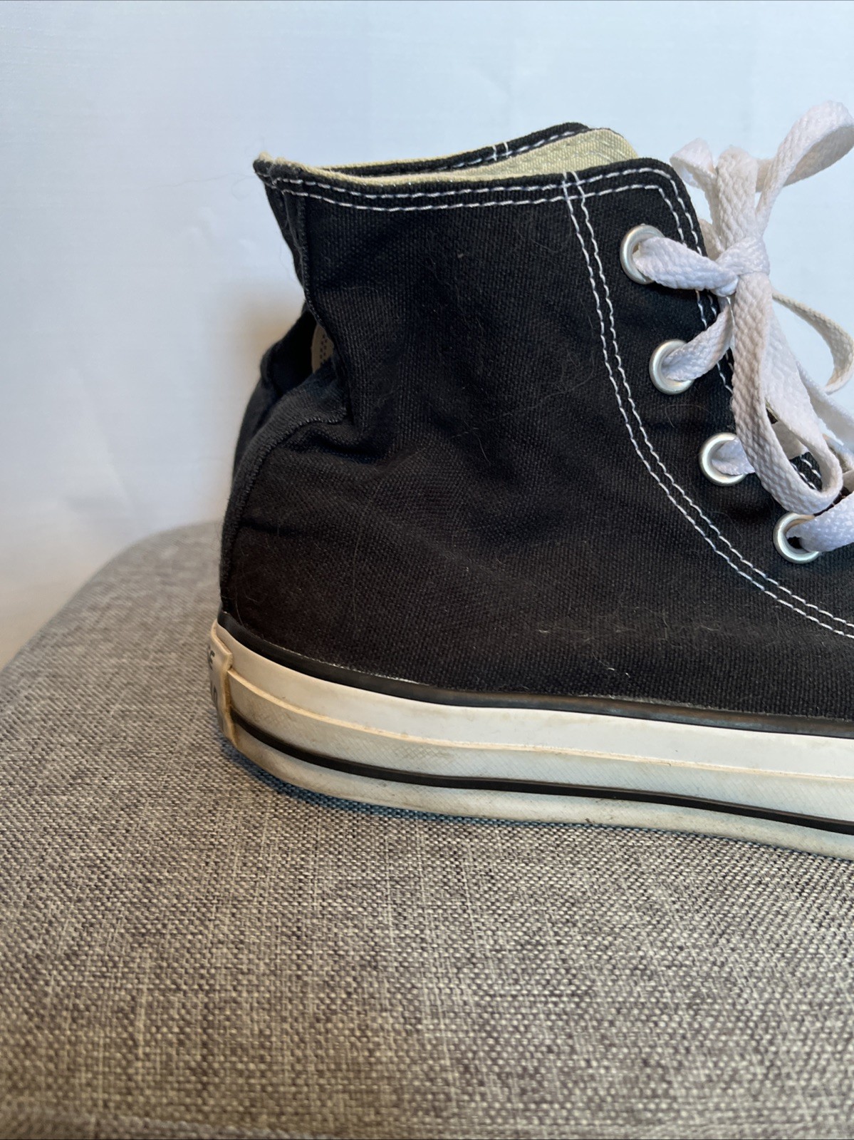 Black Converse All Stars Chuck Taylor Women’s 8/ Men’s 6 High Top thumbnail 10