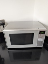 Panasonic 800W Standard Microwave NN-E28JMMBPQ - Silver