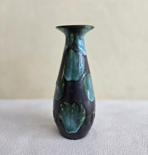 Vintage Canadian Drip Glaze Bud Vase Green Black Ceramic 5.5in Marked 119 MCM - Picture 3 of 8