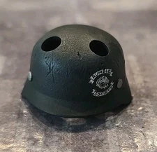 Mezco One:12 Biker Gomez Motorcycle Roach Helmet 1/12 Scale Fodder
