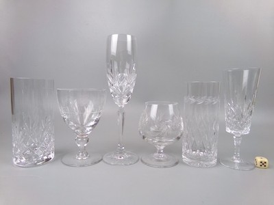 Gemischtes Cocktailgläser Konvolut. Hochwertiger geschliffener Kristall. Nicht übereinstimmende Flöten Becher.