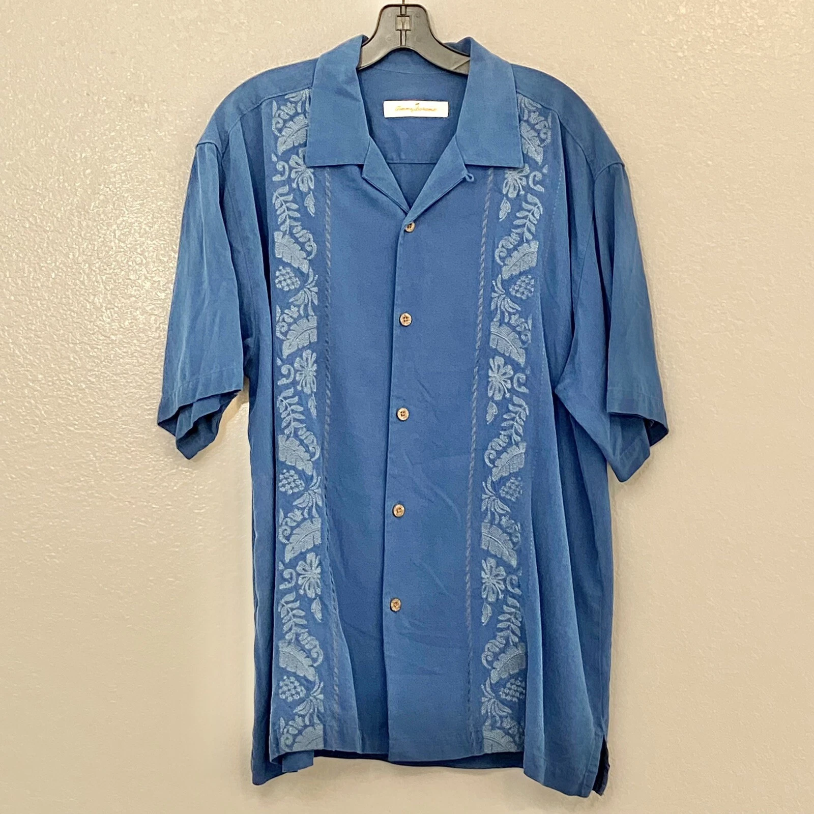 Tommy Bahama L Embroidered Blue Button Up Short Sleeve 100% Silk Hawaiian Large