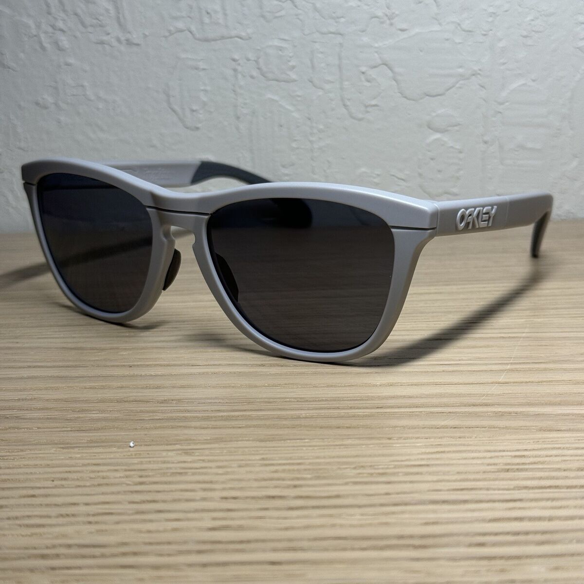 Oakley Frogskins Range Custom Matte Cool Grey PRIZM Grey Oakley Frogskins Range Custom Matte Cool Grey PRIZM Grey