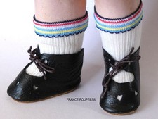 Assortiment de chaussures de poupée Barbie Photo Stock - Alamy