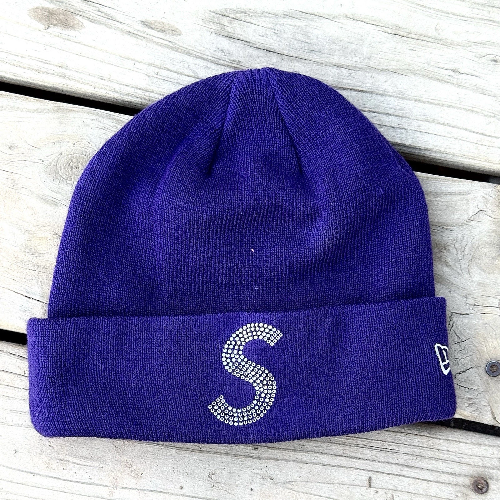 Bonnet violet Supreme New Era X Swarovski S logo *livraison rapide*