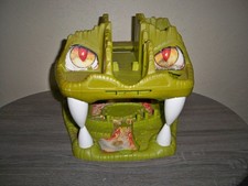 LJN D&D Advanced Dungeons & Dragons Playset Fortress Of Fangs 1984 some damage