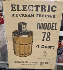 Model 78 4 Quart Ice Cream MAKER  Freezer  Richmond Cedar  NEW OLD STOCK