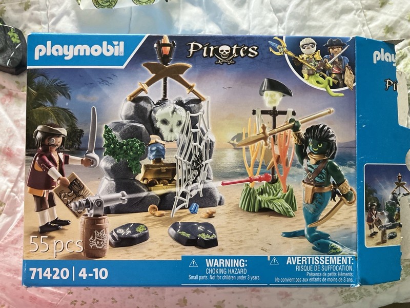 Playmobil Pirates Treasure Hunt Building Set 71420 NEW Open Box