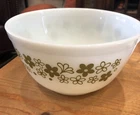 Vintage Pyrex Spring Blossom Crazy Daisy Nest Mixing Bowl 1.5 QT #402 Green
