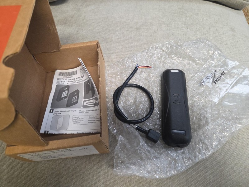 ALLEGION |MT15 (aptiQ ) Multi-Technology Single Gang Reader