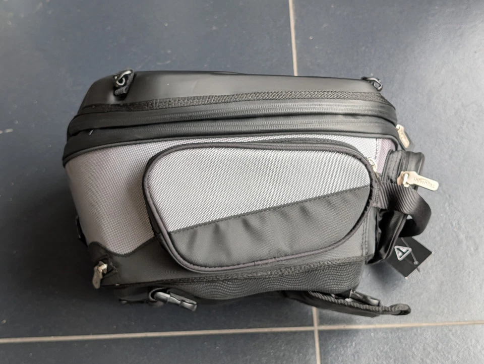 Tankrucksack 16-20l Triumph Tiger 800 A9510169 | NEU Tank Bag - Bild 2 von 4