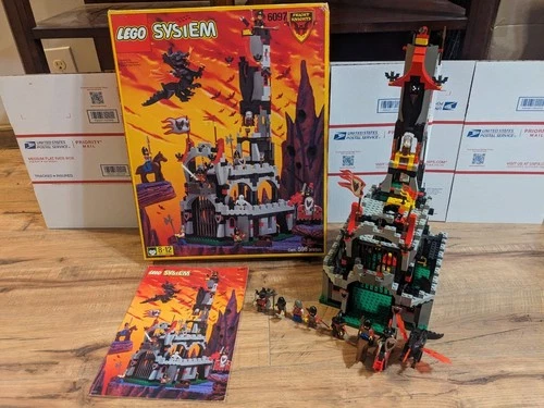 LEGO Vintage 1997 Fright Knights Night Lord's Castle 6097 100% complete with box