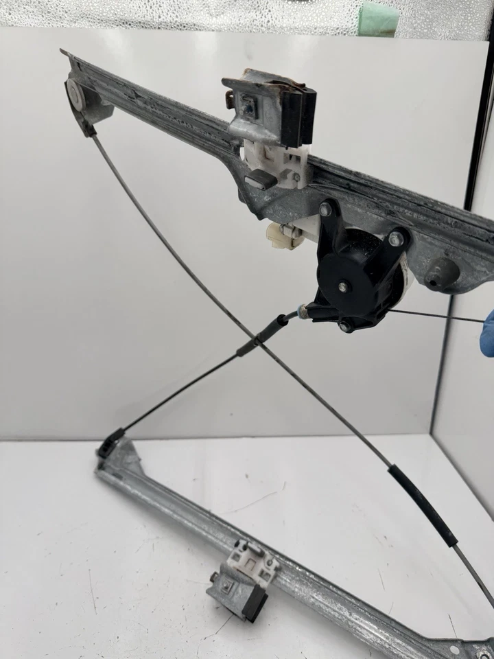 07-14 GMC YUKON DELANTERO IZQUIERDO REGULADOR LATERAL VENTANA MOTOR OEMB240-01 Foto 4 de 4