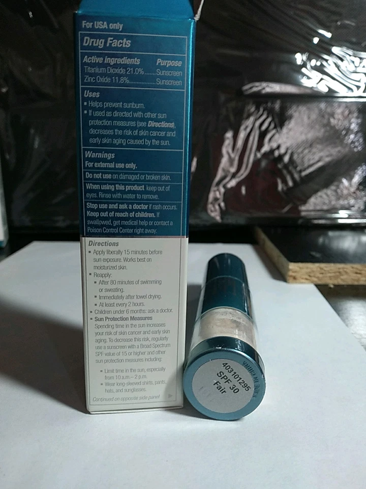 Colorescience Sunforgettable SPF30 Brush On Shield, FAIR, New In Box - Image 2 of 4