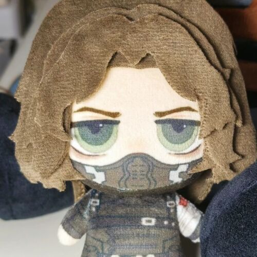10 cm Il Soldato d'Inverno Bucky Barnes Peluche Portachiavi Capitan America Mini Bambola - Foto 2 di 3